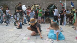 Децата и протестите, или защо с хлапетата трябва да се говори за политика