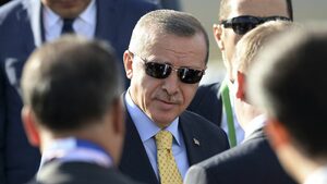 Партията на Ердоган назначава 6000 души за кампания в социалните мрежи