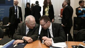 Еврозоната даде зелена светлина за поредния транш от помощта за Гърция