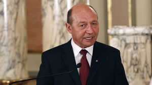 Голяма част от ромите, които са се интегрирали, не признават етноса си, заяви Бъсеску