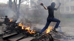 При сблъсъци в Мариупол са загинали 20 проруски сепаратисти (видео)