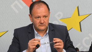 БСП предлага по-нисък дефицит като се вземат пари от БНБ или пенсионните фондове
