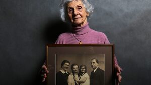 Фотогалерия: Оцелелите от "Аушвиц" и техните истории