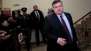 Цацаров поиска отстраняването на Владимира Янева, ВСС първо ще я изслуша (обновена)
