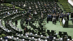 Иранският парламент одобри ядрената сделка със световните сили