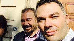 Общински съветници и граждани внесоха подписка за запазването на "Къщата с ягодите"