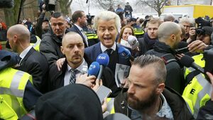 Герт Вилдерс откри предизборната си кампания с нападки срещу "мароканската измет"