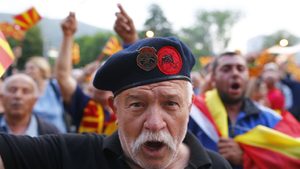 Разсеяният ЕС също е виновен за македонската криза