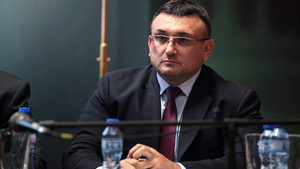 Главният секретар на МВР: Преди да се обърне, автобусът е бил ударен от кола