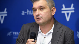 Елен Герджиков: Оставки не се подават във "Фейсбук"