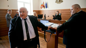 Според адвоката й Иванчева не може да бъде отстранена, преди да е осъдена