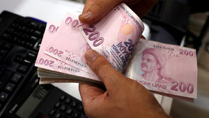 Турската лира се обезцени с 2% заради неочакван план за намаляване на данъци