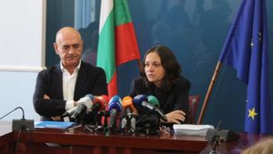 Здравните власти още умуват как на практика ще въведат промените, които вече прокарват