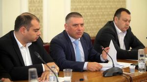 Управляващите и ДПС предлагат синдиците на КТБ да продават активи без първоначална цена