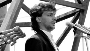 Пасторът, венчал Орбан, е сред най-големите му критици