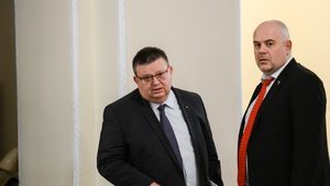 Евродокладът за корупцията: Овластени "борци", но слаби резултати, формализъм и лобизъм