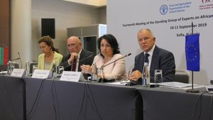 Нови прасета в засегнатите от чумата стопанства - най-рано през следващия септември