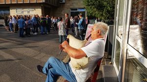 Снимка на деня: Светослав Костов намери и защитници в БНР