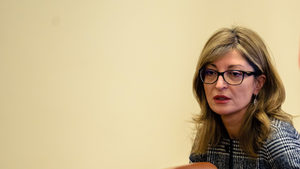 Единствена реакция за САЩ: Захариева осъди атаките срещу Конгреса (допълнена)