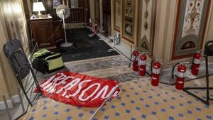 Победи ли демокрацията