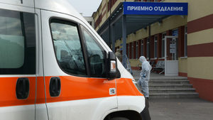 Третата ковид вълна расте бързо – какво казват лекарите