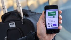 Европарламентът иска COVID-19 тестовете за "зеления сертификат" да са безплатни