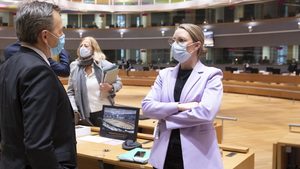 Австрия търси подкрепа за спиране на евросубсидиите за АЕЦ