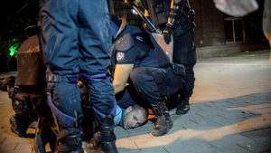 "Забавя, но не забравя": Съдът отмени арест на протестираща от 2 септември