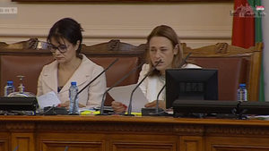 Извънредното заседание на парламента заради кадрите с полицейско насилие