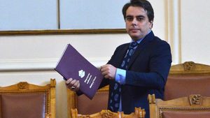 С политически аргументи и лични нападки започнаха дебатите по актуализацията на бюджета