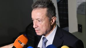 Янаки Стоилов: И офшорките трябва да влизат в декларациите за доходи