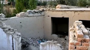 След промяната на режима някои афганистанци се завръщат в разрушените си домове