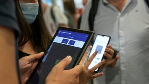 Защо валидността на сертификата е различна и антигенният тест не важи за преболедували