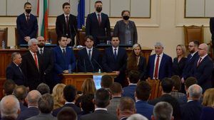 Дванадесет нови депутати влязоха в парламента, други двама напуснаха