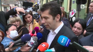 Петков призова Северна Македония да не се използва "междупартийно", в Битоля го посрещнаха протести