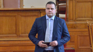 Станислав Балабанов ще е представителят на "Има такъв народ" в делегацията за Киев