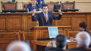 Най-тежката седмица на кабинета "Петков": между оцеляването и проекта за Северна Македония