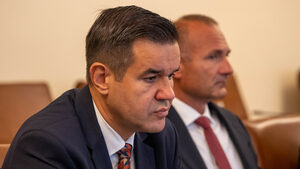 Икономическият министър: България спря да плаща на "Газпром" и затова не ни доставя газ