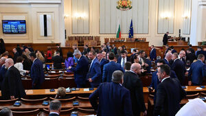 Задават се още тежки сблъсъци: за тематичните коалиции в новия парламент