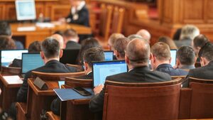 Партиите поискаха разходи за милиарди, без да е внесен бюджет
