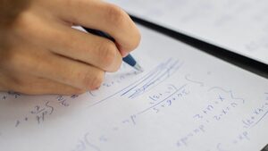 Задачите и отговорите на изпита по математика след 7 и 10 клас