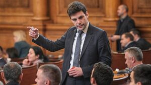 Никола Минчев: Ще има публичен дебат за промяна на националния празник