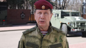 Гвардията на подчинение на Путин взе спецчастите на полицията и чака танкове