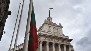 Днес е ден на национален траур заради жертвите на наводненията по Черноморието