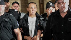 Приходната агенция отмени запори на фирми на Божков за 50 млн. лв.