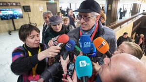 Цитат на деня: Групата Д2 и Б.Б. са спретнали покупката на "Лукойл"