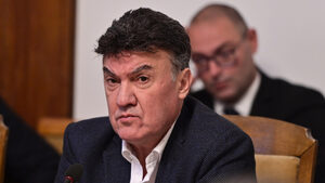 Не едно, а две ръководства: Изпълкомът или кой управлява футболния съюз