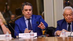 Асен Василев: Няма как да станем богата държава с евтина работна ръка