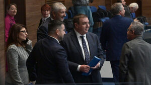 ГЕРБ и ДПС надделяха над "Продължаваме промяната - Демократична България" в бюджета за здраве