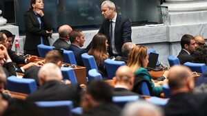 Депутатите вдигнаха таксите за хазартните оператори